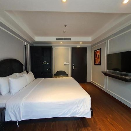 Bay Luxury Hotel Hanoi Buitenkant foto