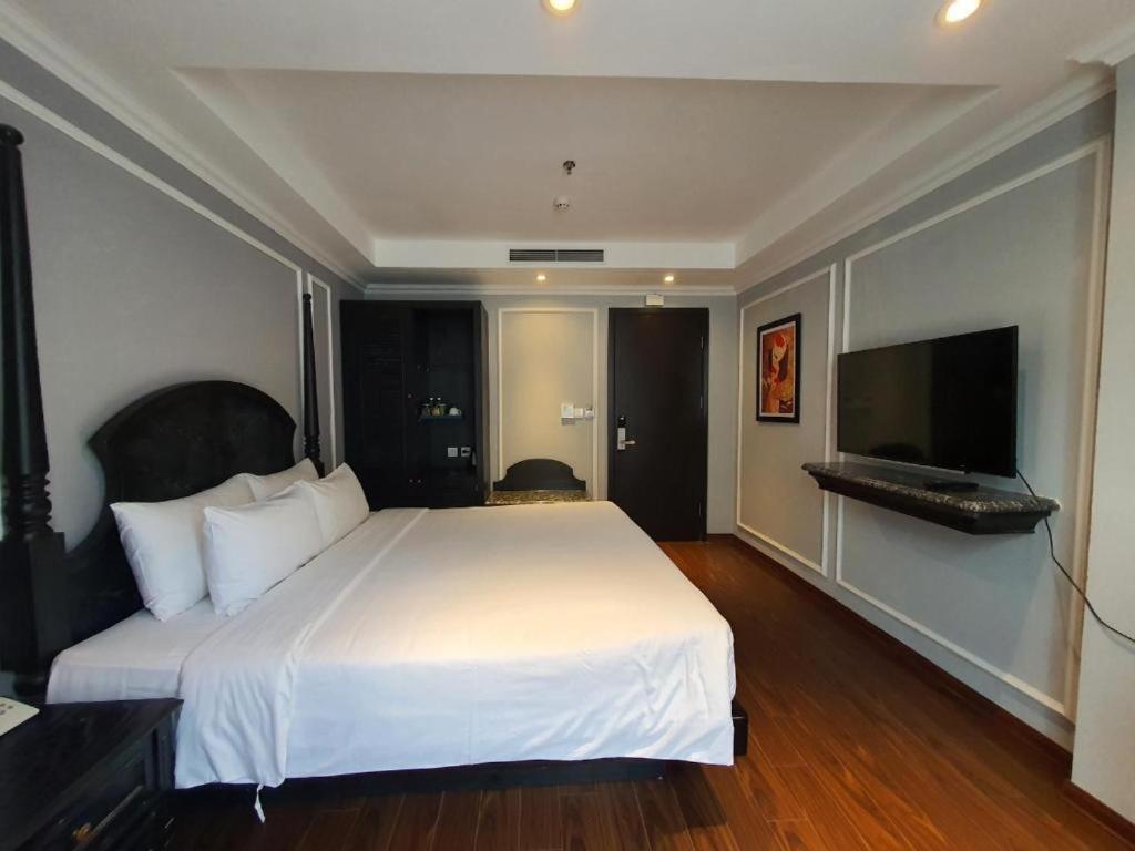 Bay Luxury Hotel Hanoi Buitenkant foto